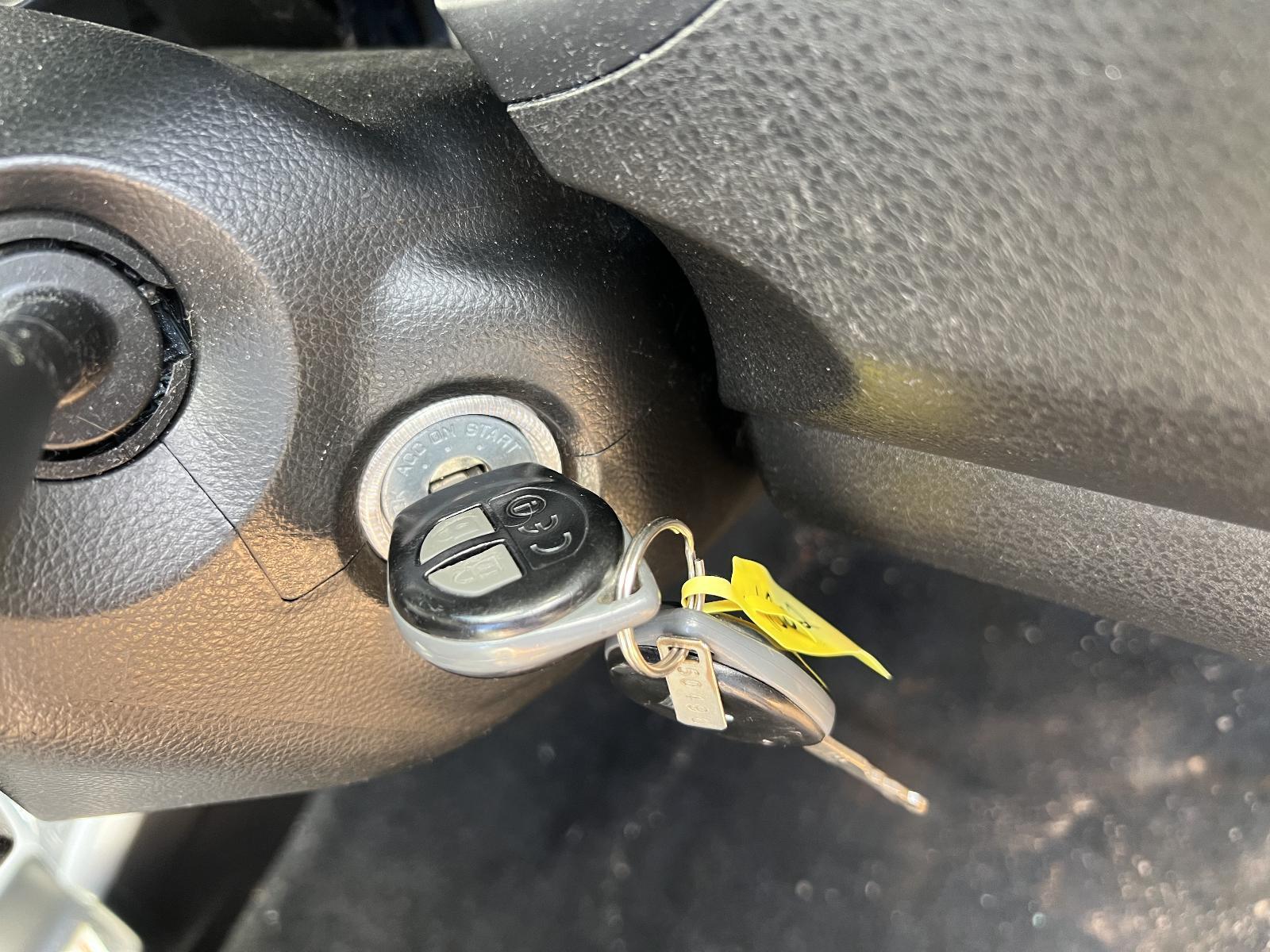 View Auto part Ignition W/ Key Suzuki Vitara 2013