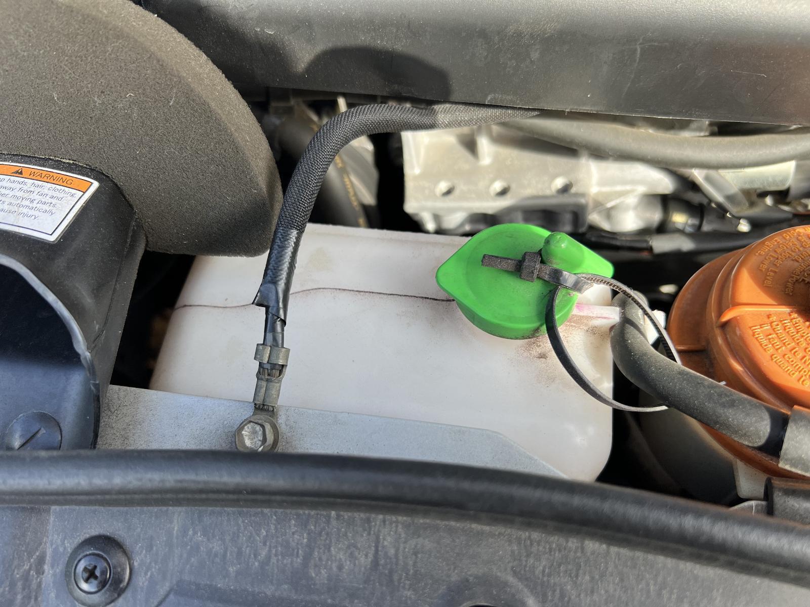 View Auto part Overflow Bottle Suzuki Vitara 2013