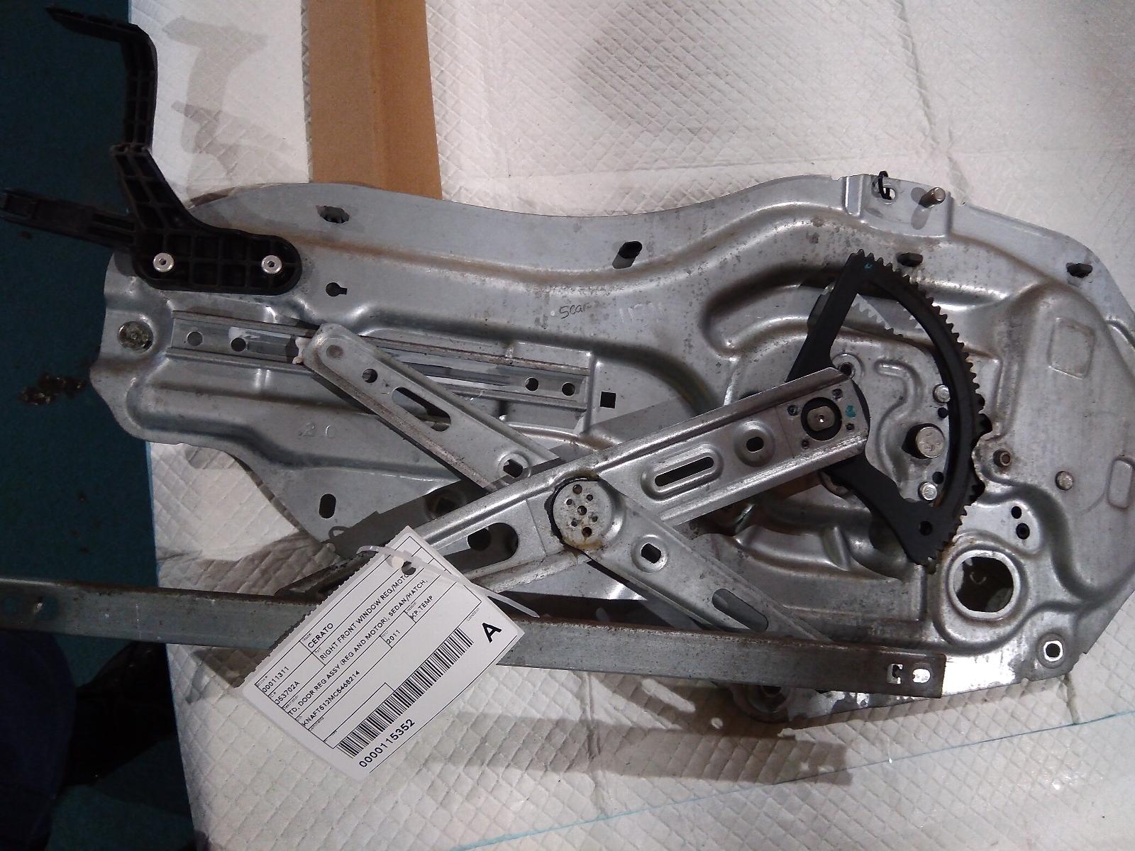 View Auto part Right Front Window Reg/Motor Kia Cerato 2011