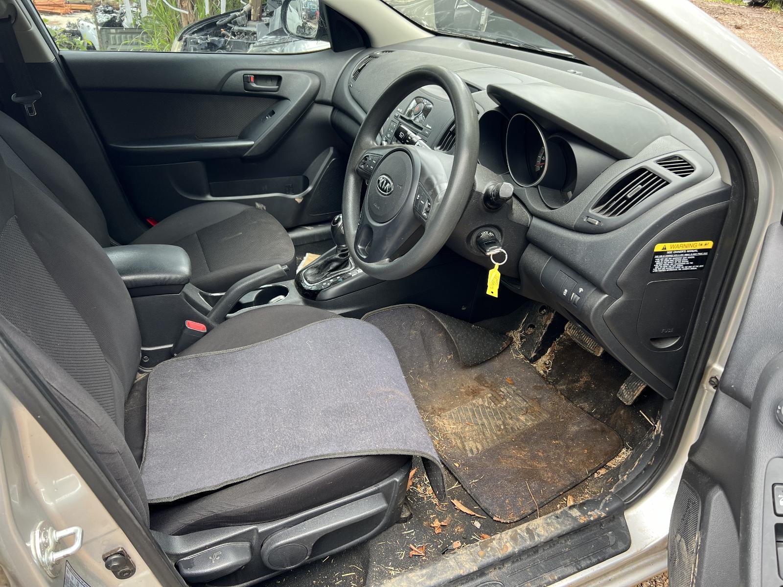 View Auto part Engine KIA CERATO 2011