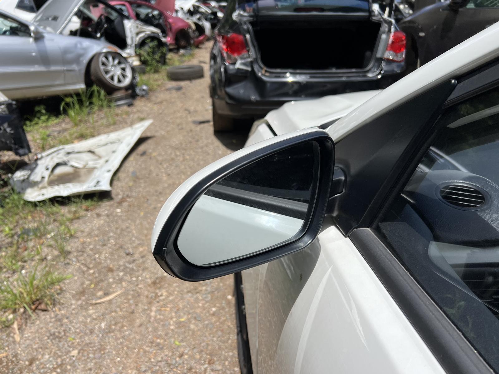 View Auto part Left Door Mirror Kia Rio 2018