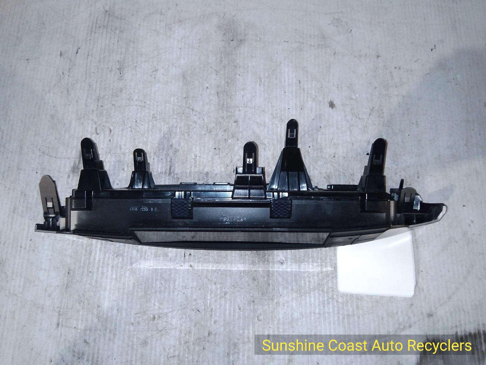 View Auto part Heater/Ac Controls Lexus Ct200h 2018