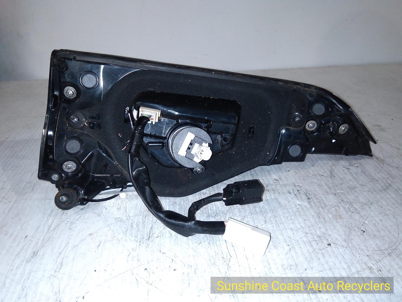 View Auto part Rear Garnish Lexus Ct200h 2018