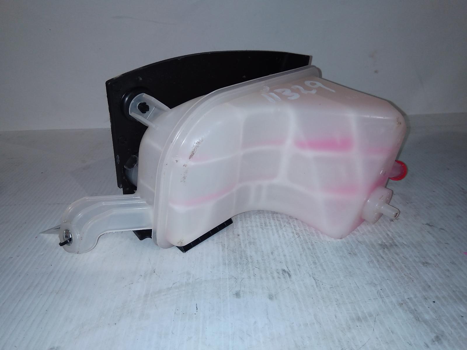 View Auto part Overflow Bottle Lexus Ct200h 2018