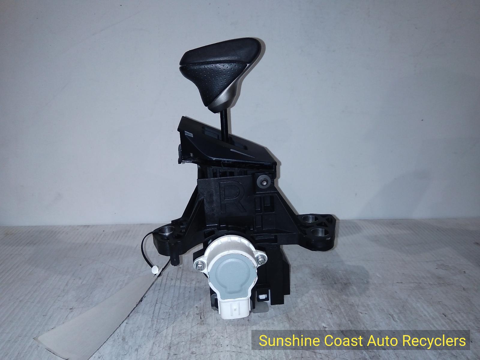 View Auto part Gear Stick/Shifter Lexus Ct200h 2018