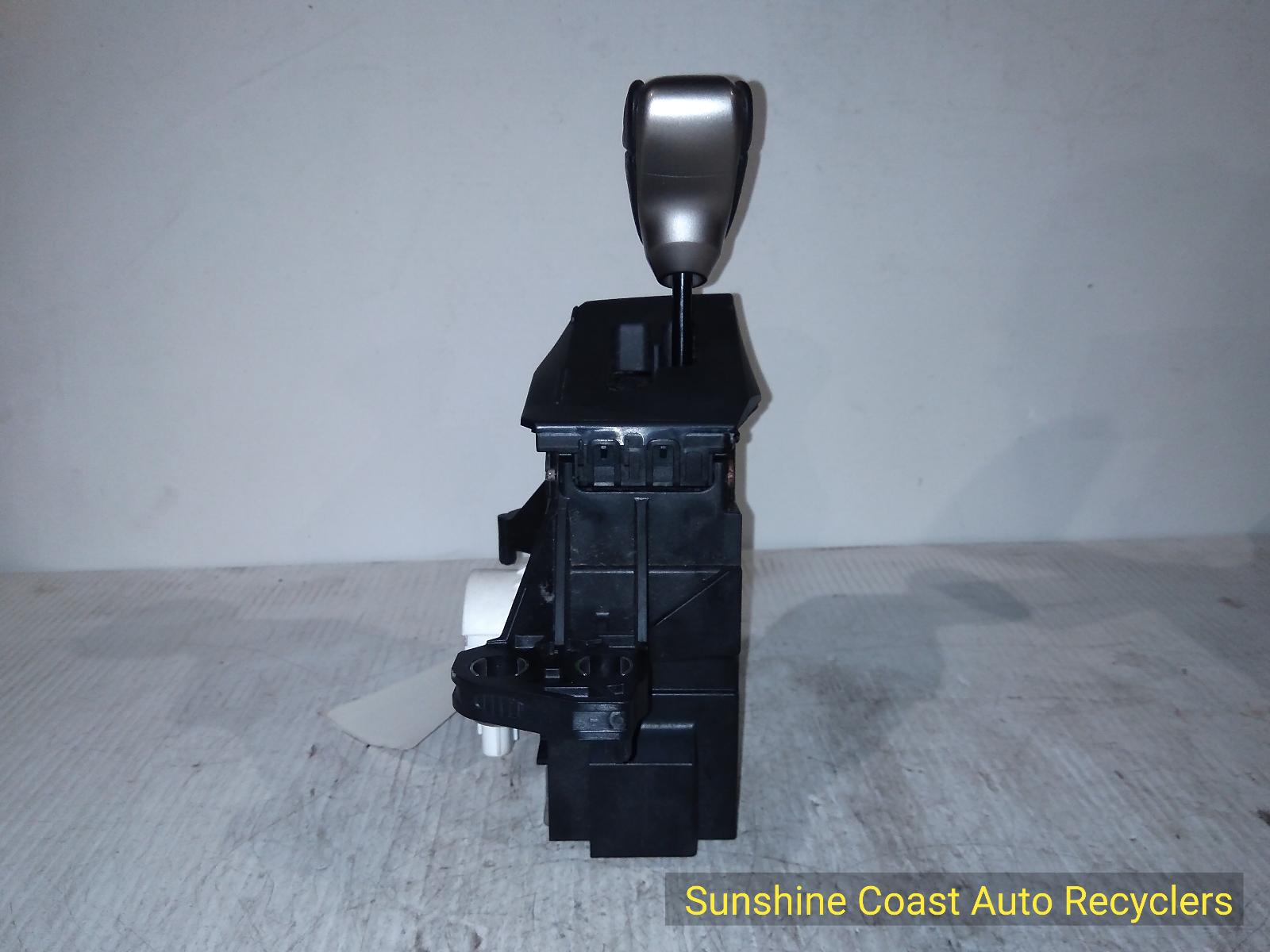 View Auto part Gear Stick/Shifter Lexus Ct200h 2018