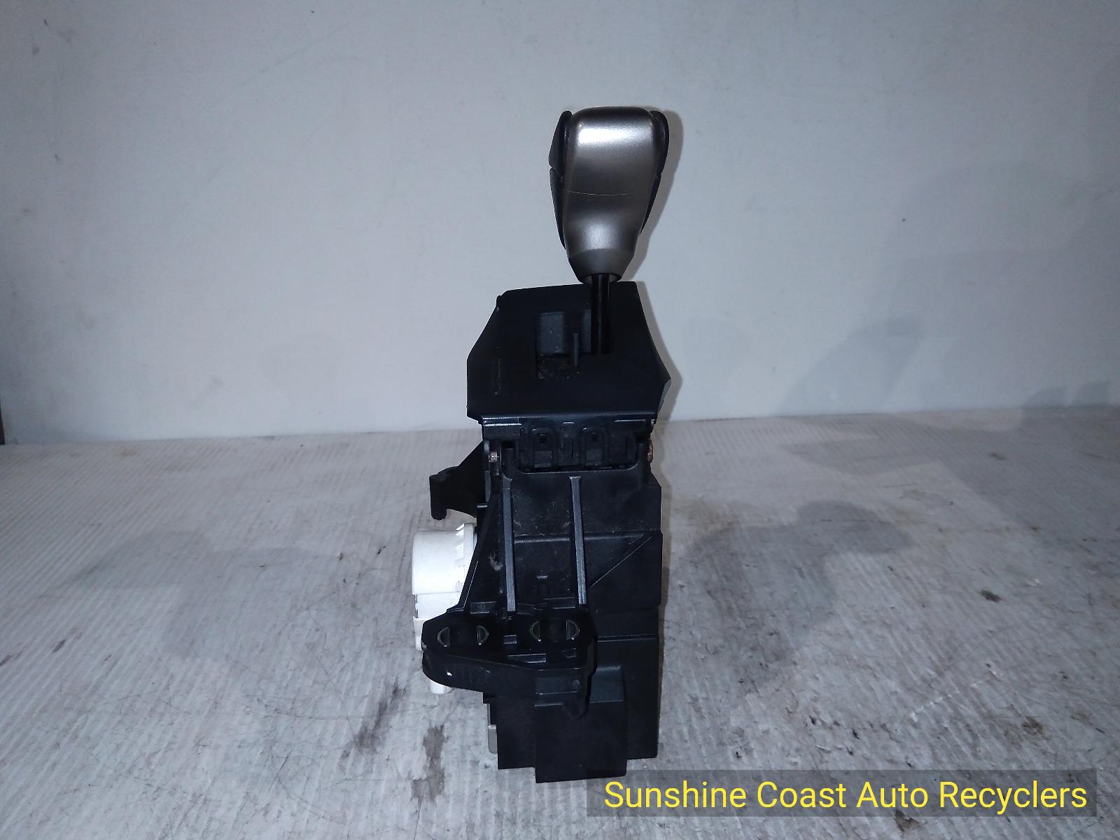View Auto part Gear Stick/Shifter Lexus Ct200h 2018