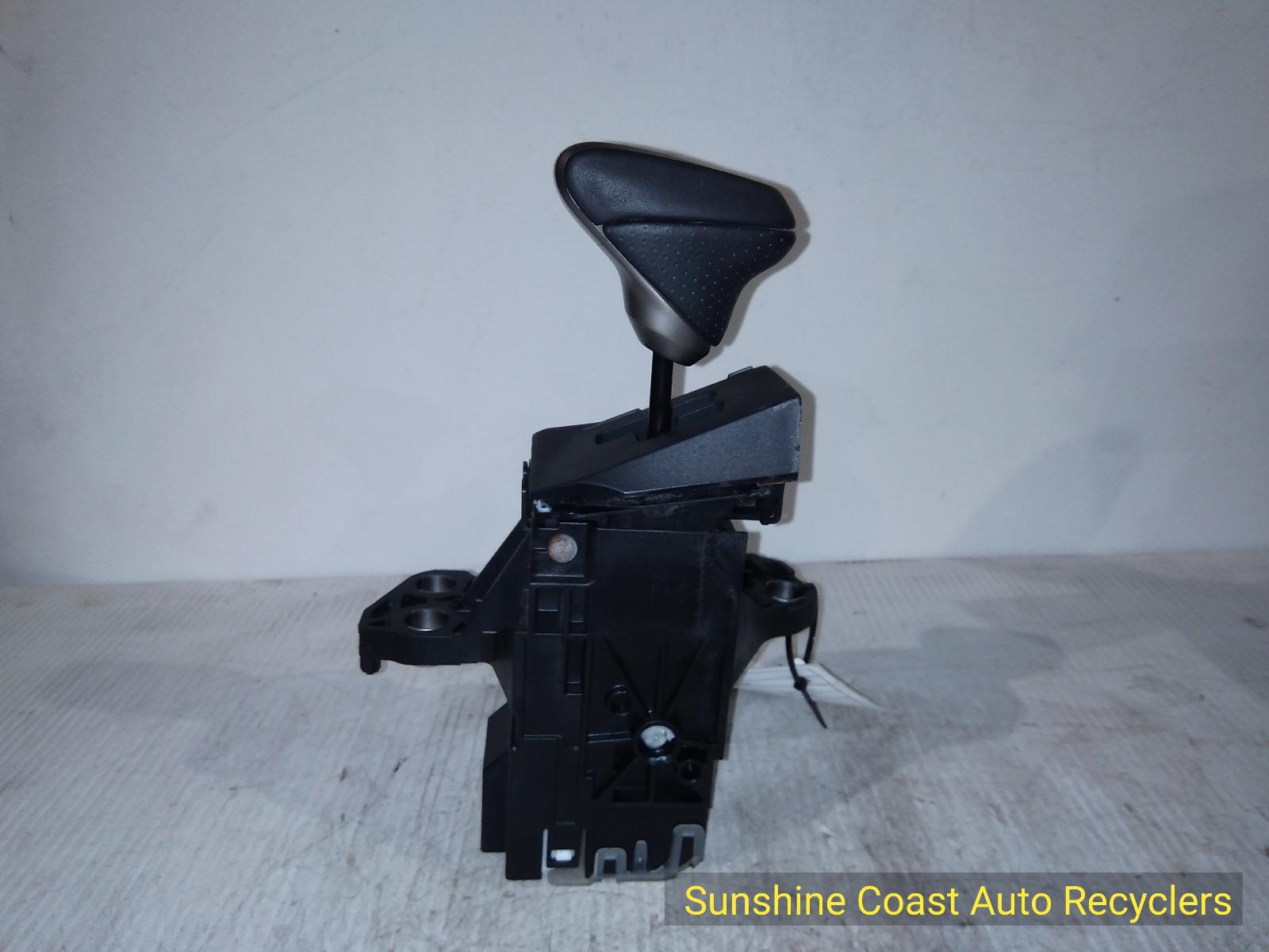 View Auto part Gear Stick/Shifter Lexus Ct200h 2018