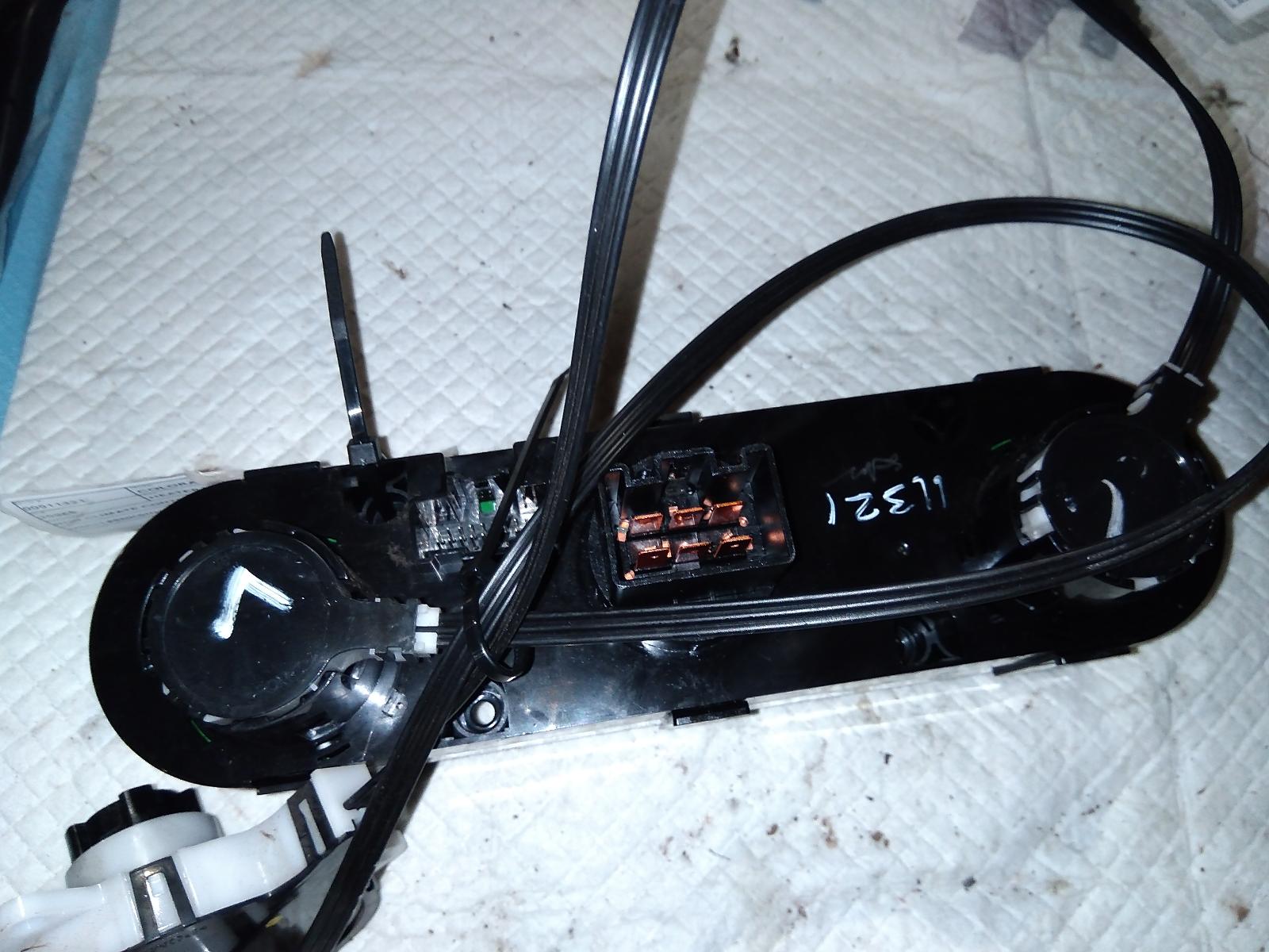 View Auto part Heater/Ac Controls Holden Colorado 2017