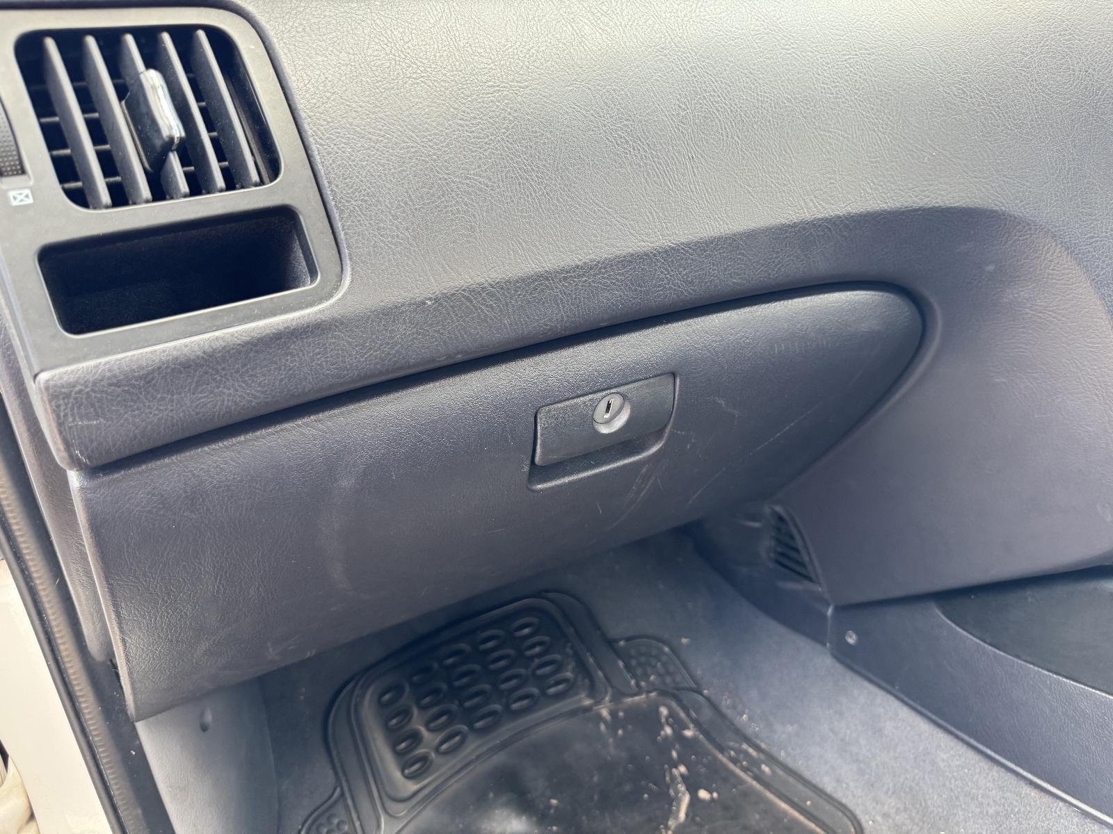 View Auto part Glove Box HYUNDAI ELANTRA 2003