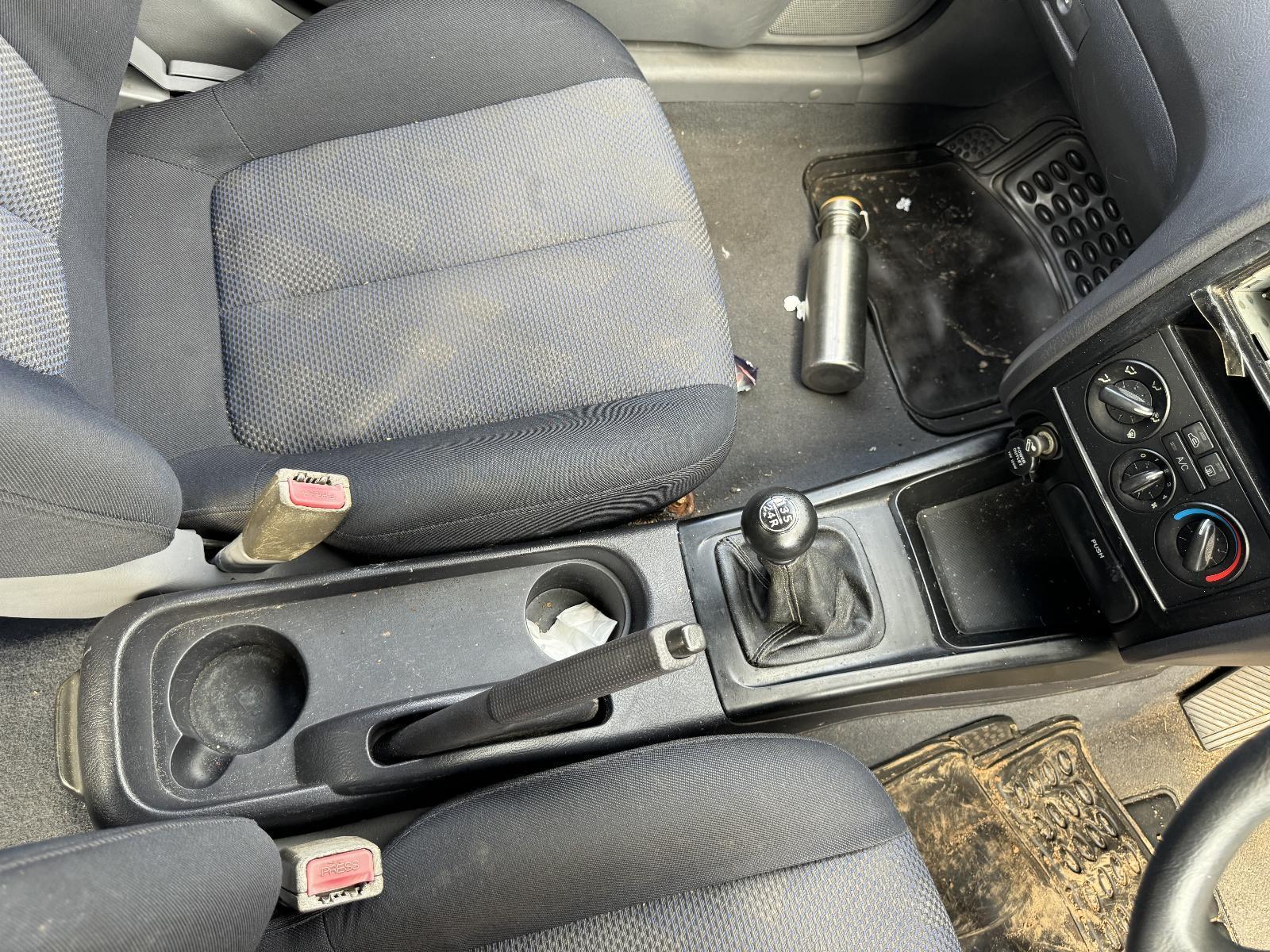 View Auto part Console HYUNDAI ELANTRA 2003