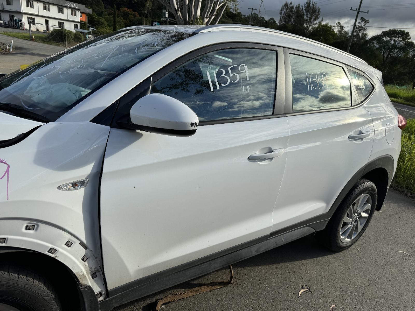 View Auto part Left Front Door HYUNDAI TUCSON 2016
