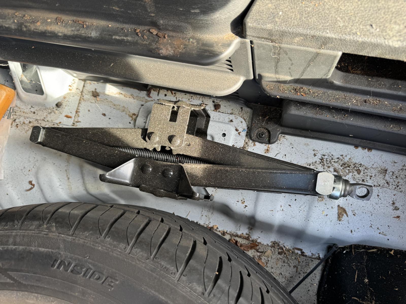 View Auto part Jack/Tool Kit HYUNDAI TUCSON 2016
