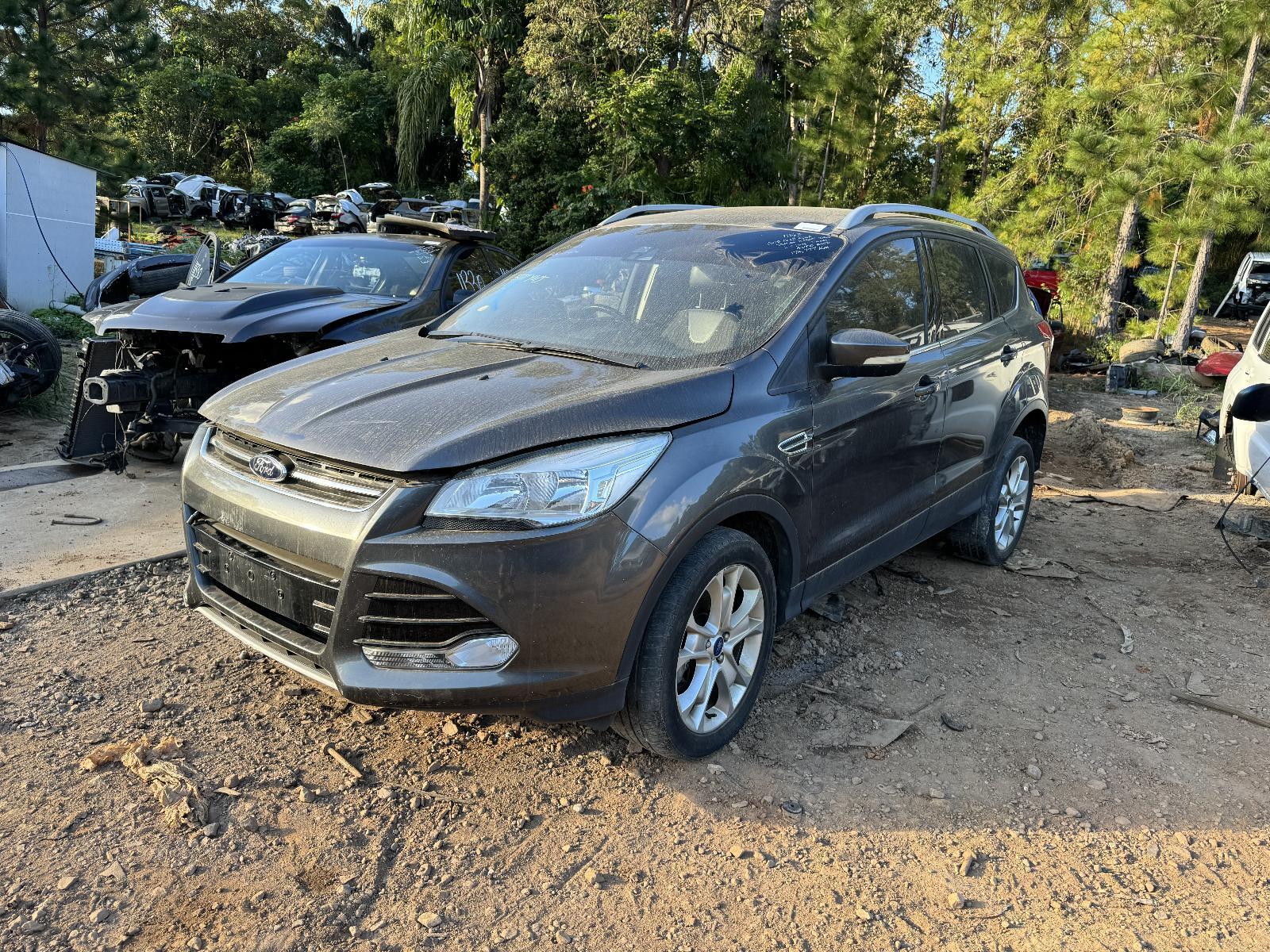 View Auto part F/Bar Reinforc/Brack FORD KUGA 2015