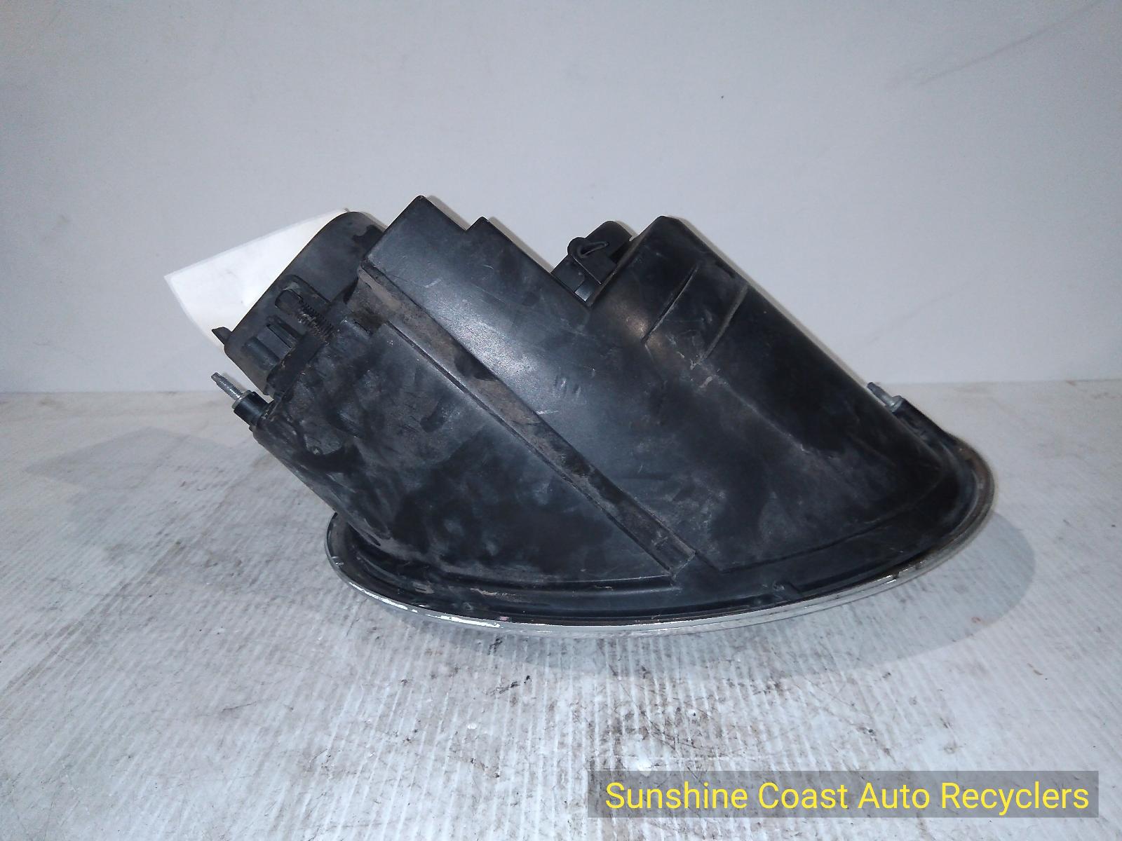 2004 Mini Cooper Right Headlamp View Auto part Right Headlamp Mini Cooper 2004