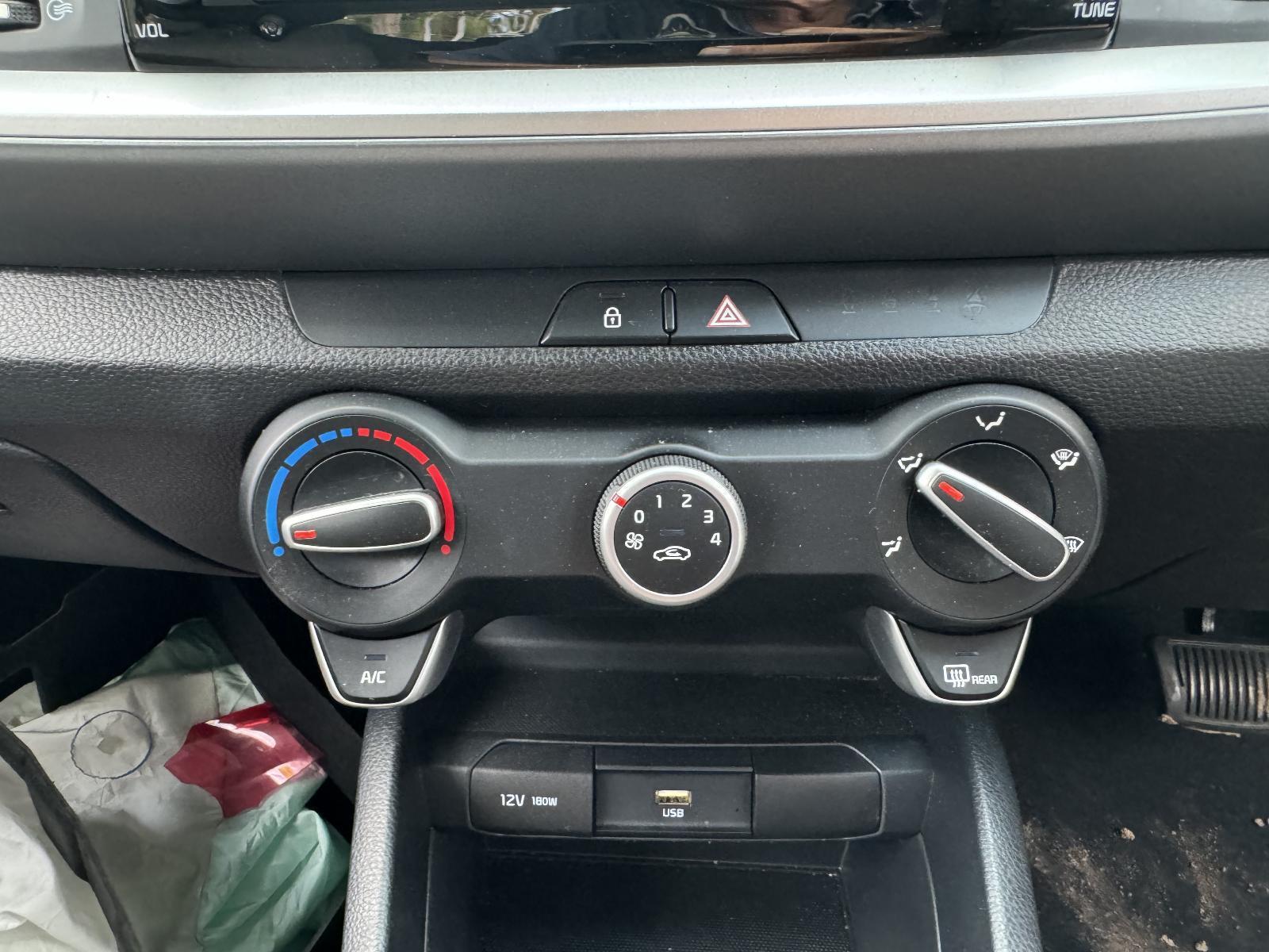 View Auto part Heater/Ac Controls KIA STONIC 2022