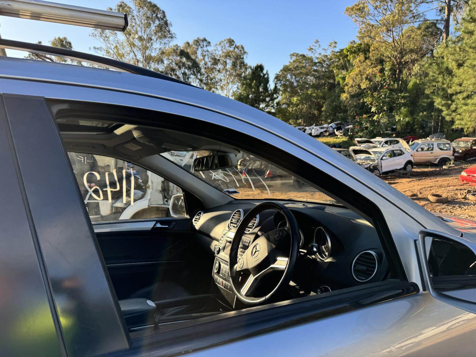View Auto part Right Front Door Window MERCEDES M CLASS 2009