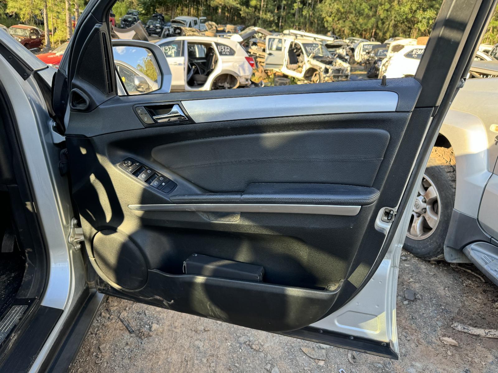 View Auto part Right Front Window Reg/Motor MERCEDES M CLASS 2009