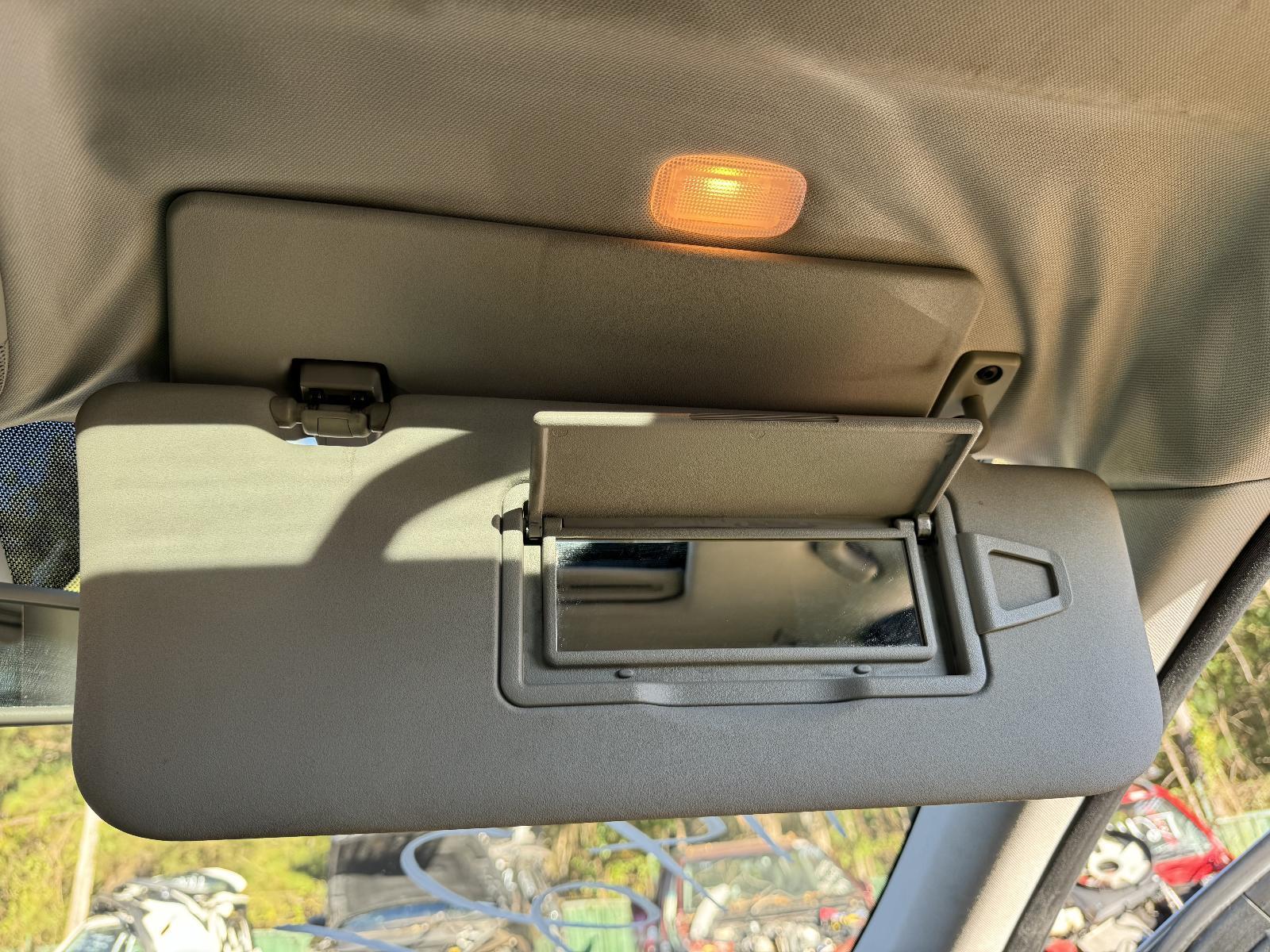 View Auto part Sunvisor MERCEDES M CLASS 2009