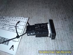 View Auto part Misc Switch/Relay Volkswagen Amarok 2013