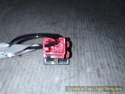 View Auto part Misc Switch/Relay Volkswagen Amarok 2013