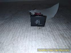 View Auto part Misc Switch/Relay Volkswagen Amarok 2013