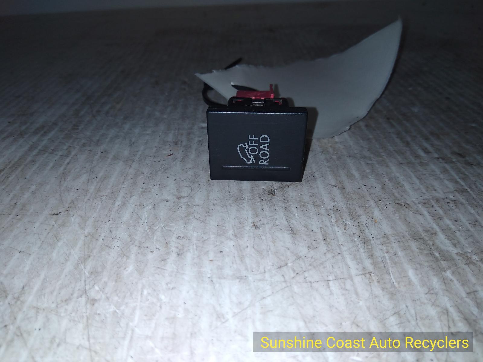 View Auto part Misc Switch/Relay Volkswagen Amarok 2013
