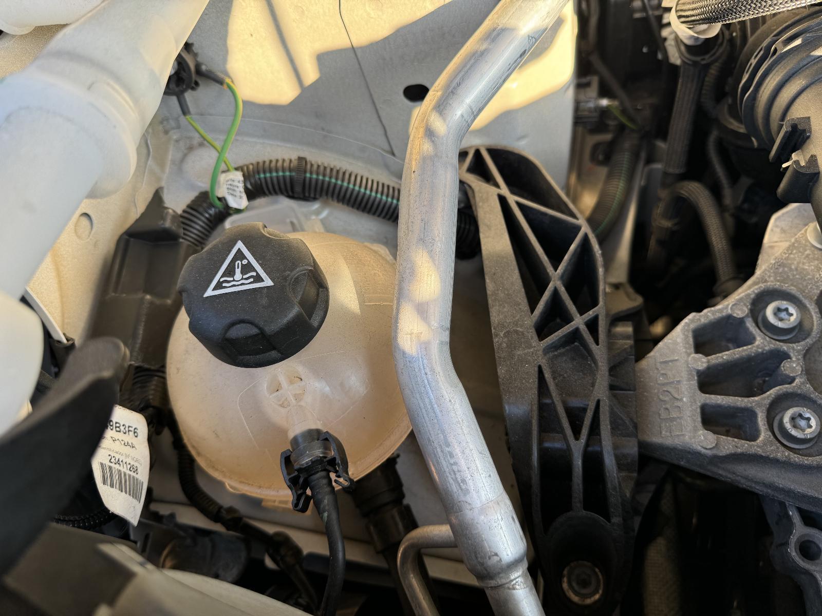 View Auto part Overflow Bottle PEUGEOT PARTNER 2023
