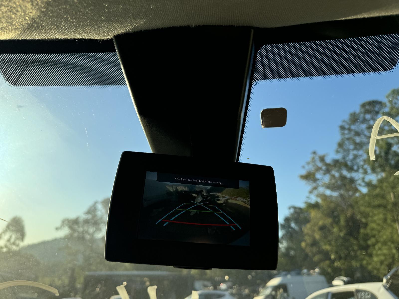View Auto part Interior Mirror PEUGEOT PARTNER 2023