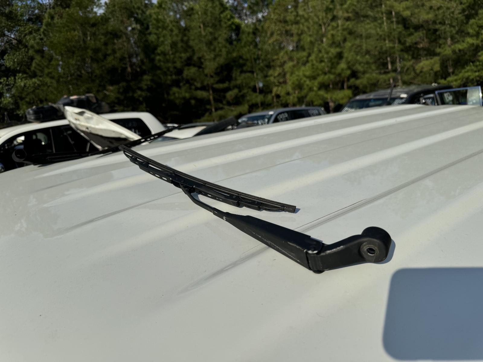 View Auto part Wiper Arm SUZUKI JIMNY 2024