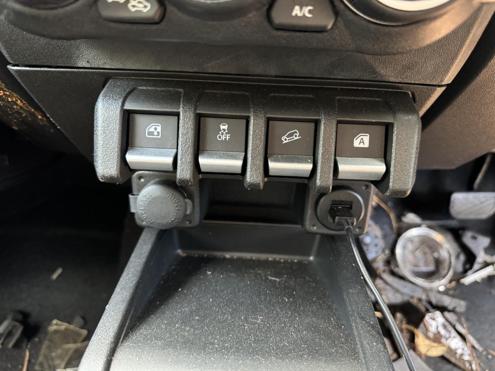 View Auto part Misc Switch/Relay SUZUKI JIMNY 2024