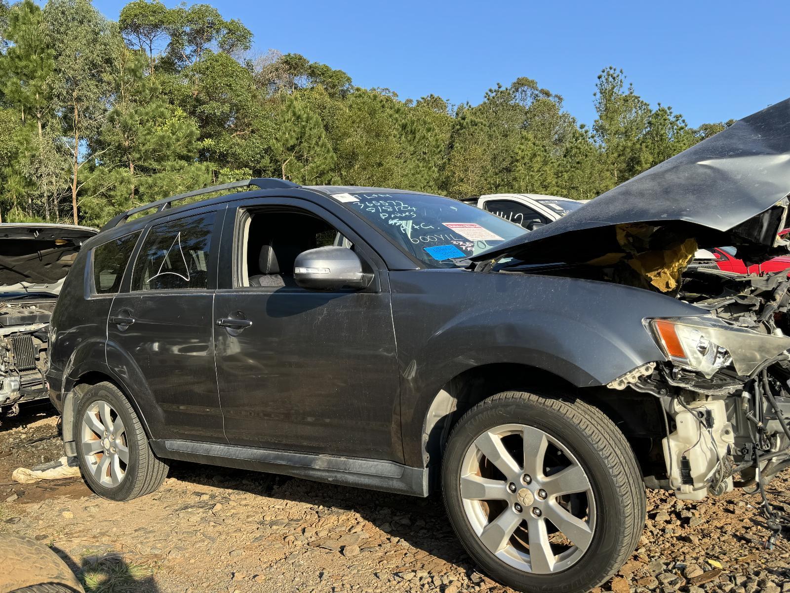 View Auto part Differential Centre MITSUBISHI OUTLANDER 2011