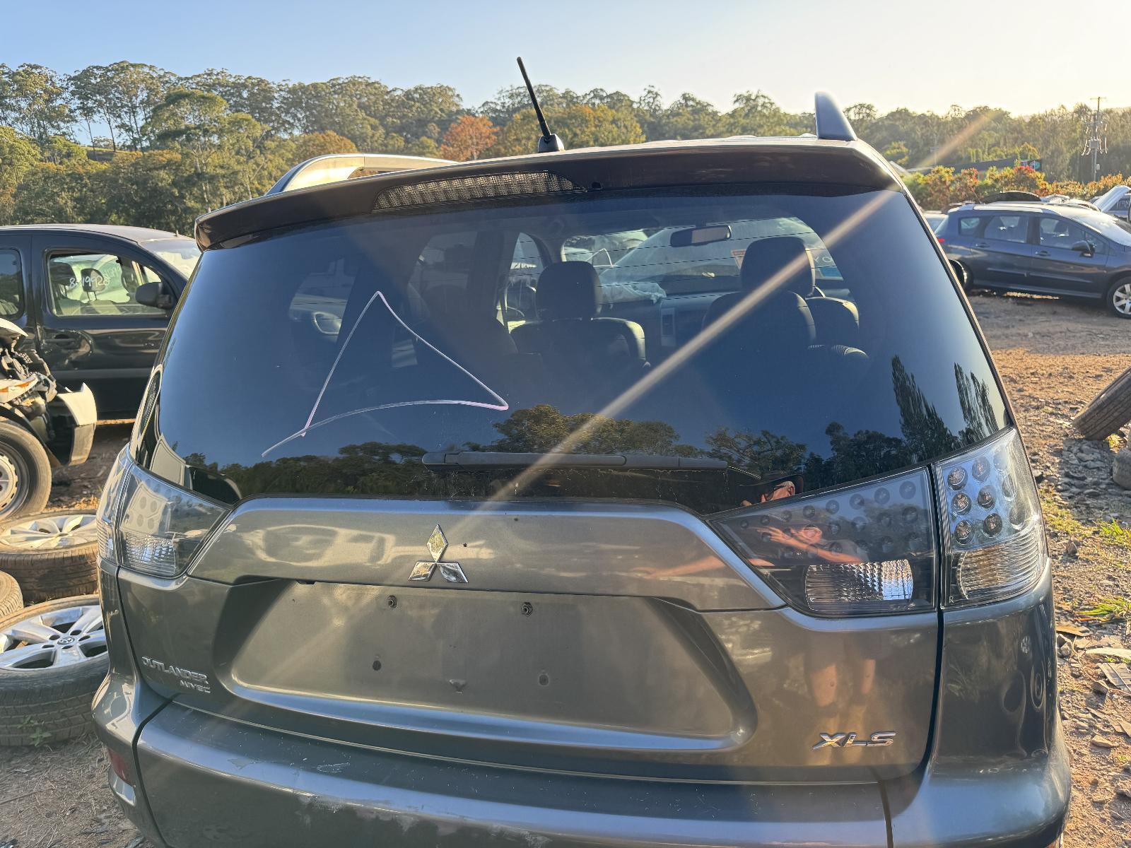 View Auto part Bootlid/Tailgate MITSUBISHI OUTLANDER 2011