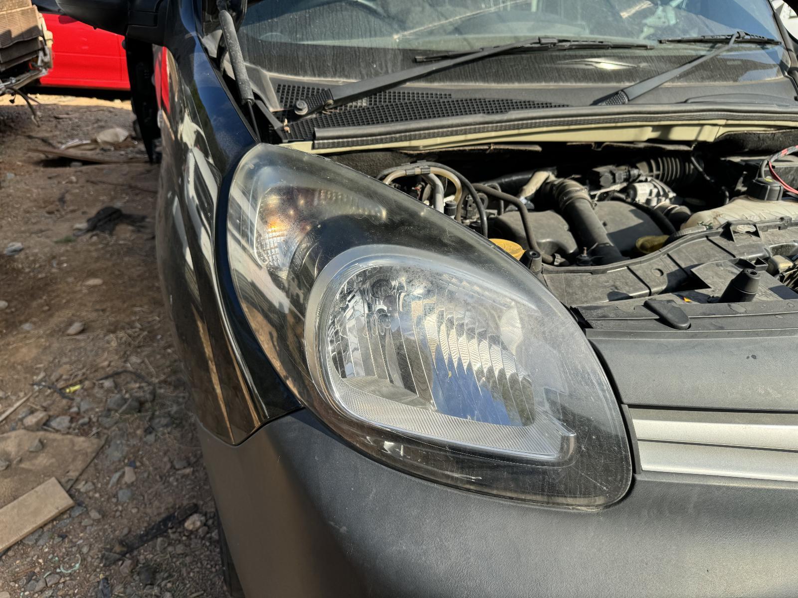 View Auto part Right Headlamp RENAULT KANGOO 2014