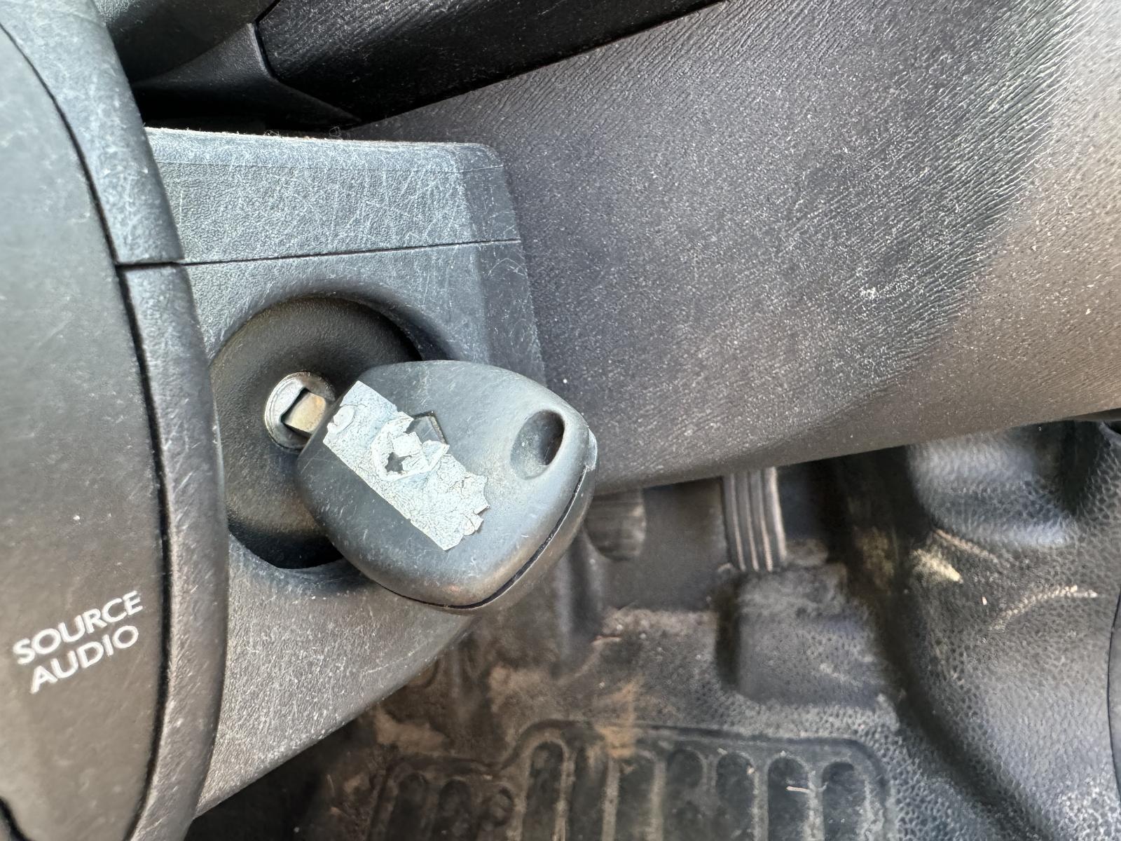 View Auto part Ignition W/ Key RENAULT KANGOO 2014