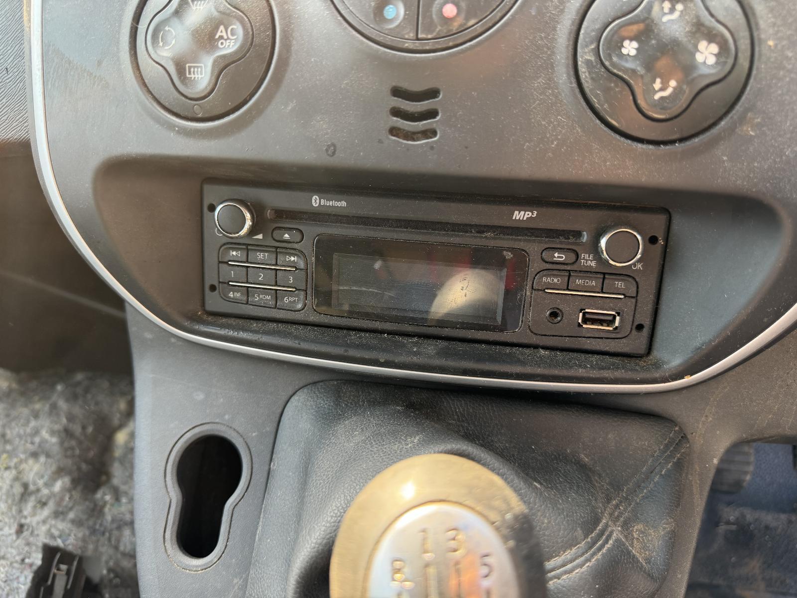 View Auto part Radio/Cd/Dvd/Sat/Tv RENAULT KANGOO 2014