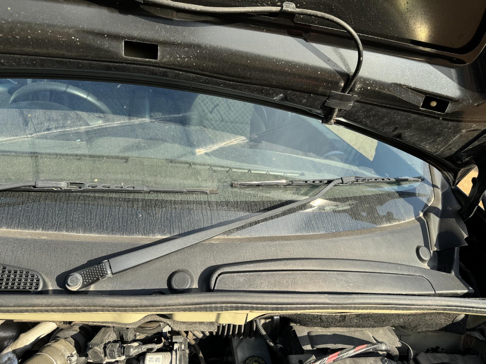 View Auto part Wiper Arm RENAULT KANGOO 2014
