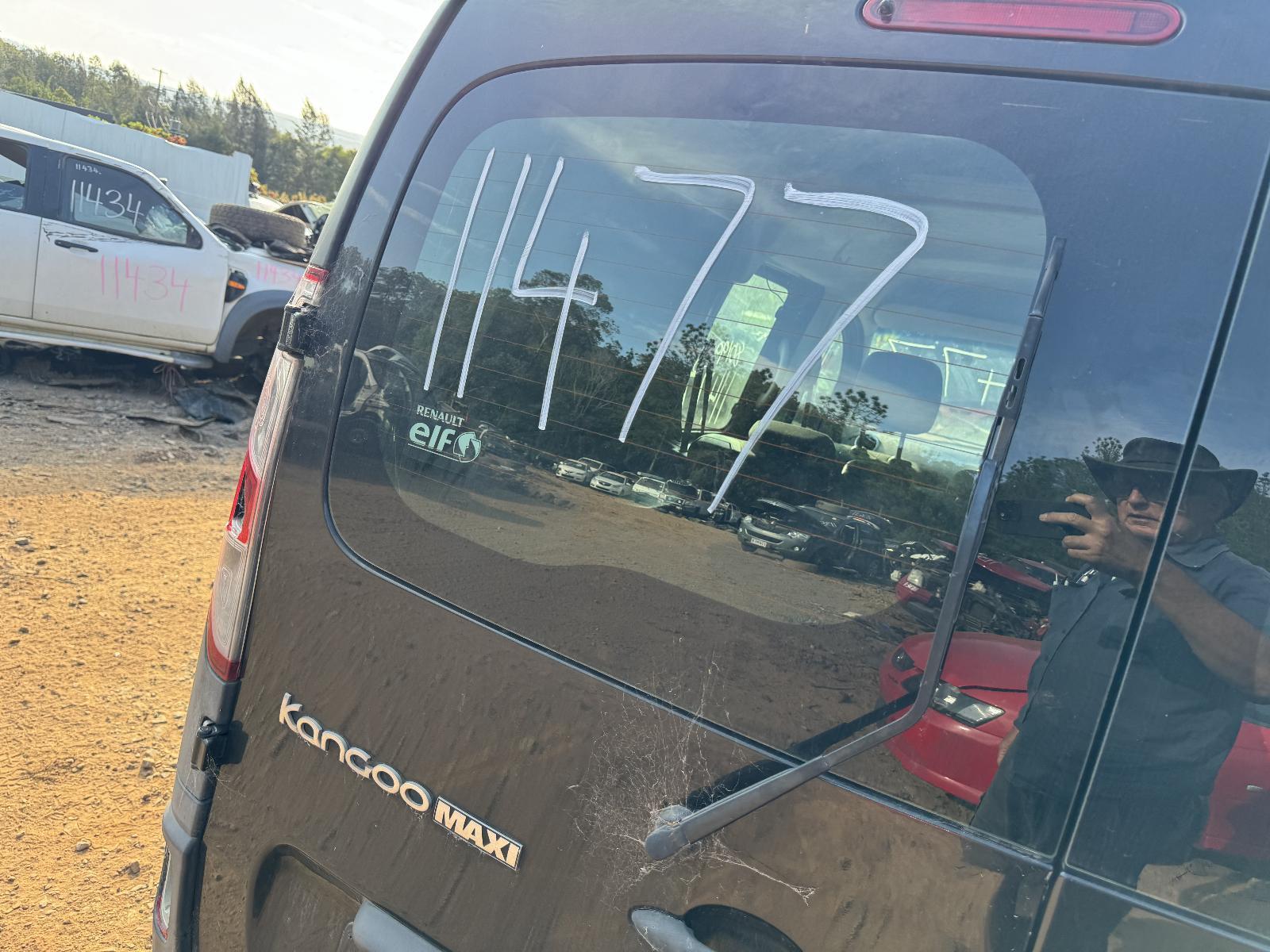 View Auto part Wiper Arm RENAULT KANGOO 2014