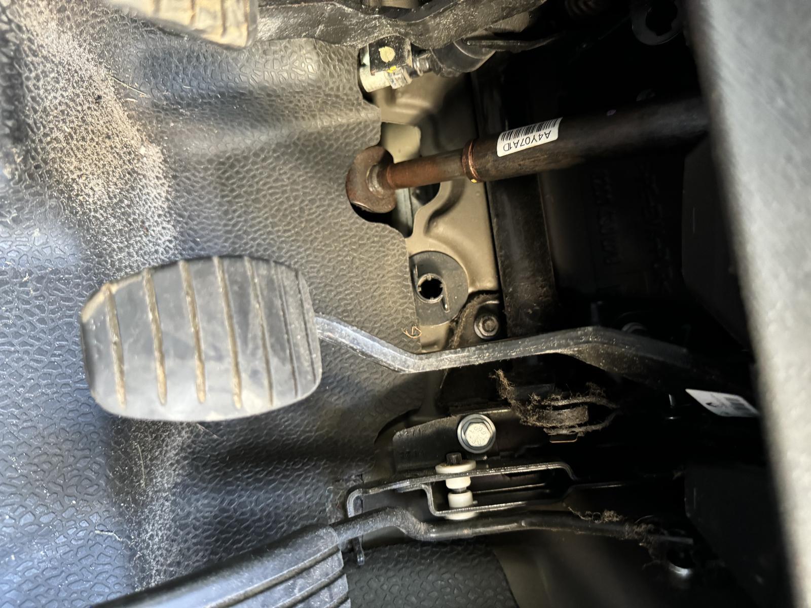View Auto part Pedal Assembly RENAULT KANGOO 2014