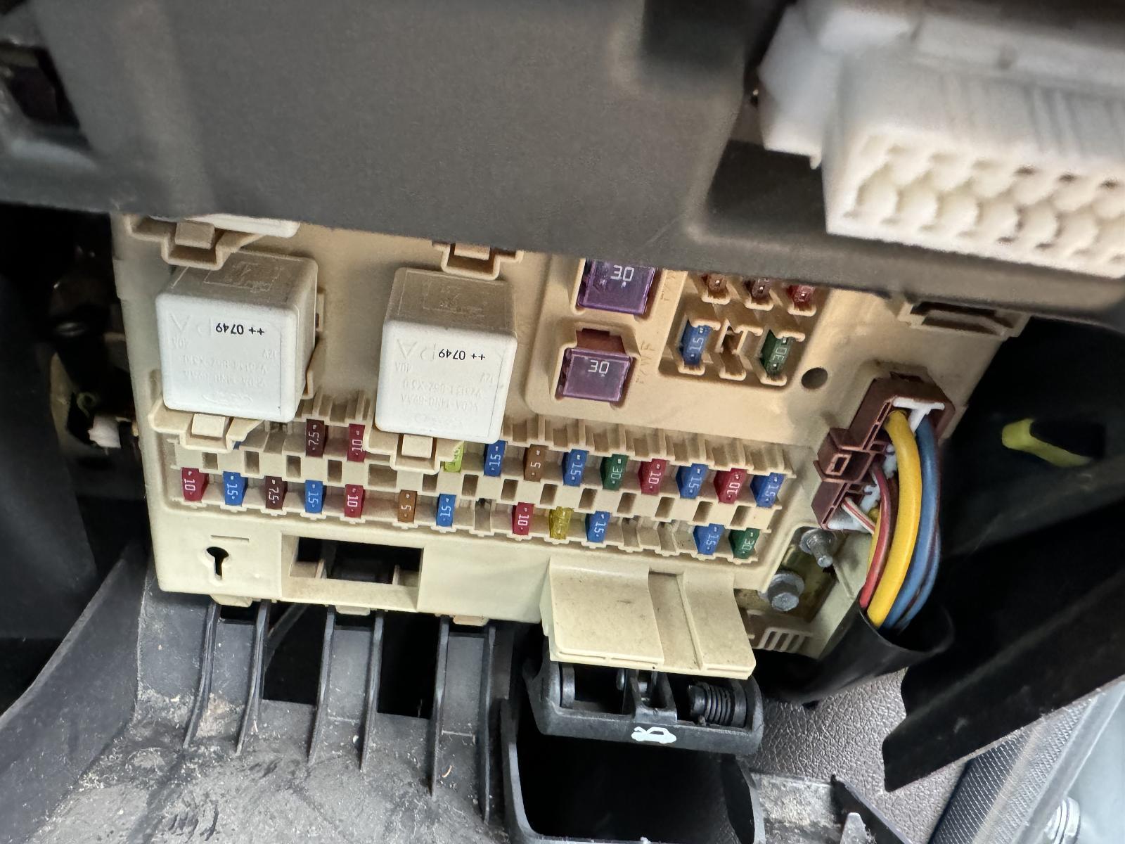 View Auto part Fuse Box FORD TERRITORY 2008
