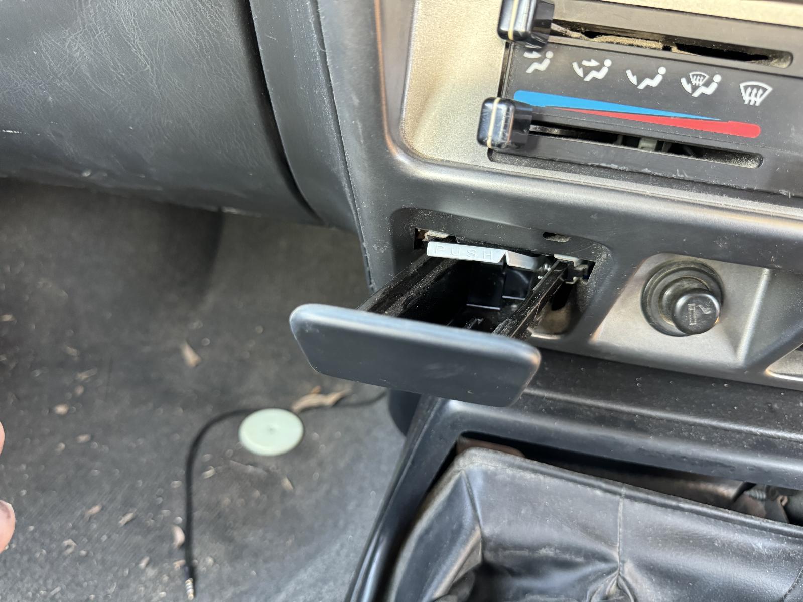 View Auto part Ashtray NISSAN NAVARA 2006