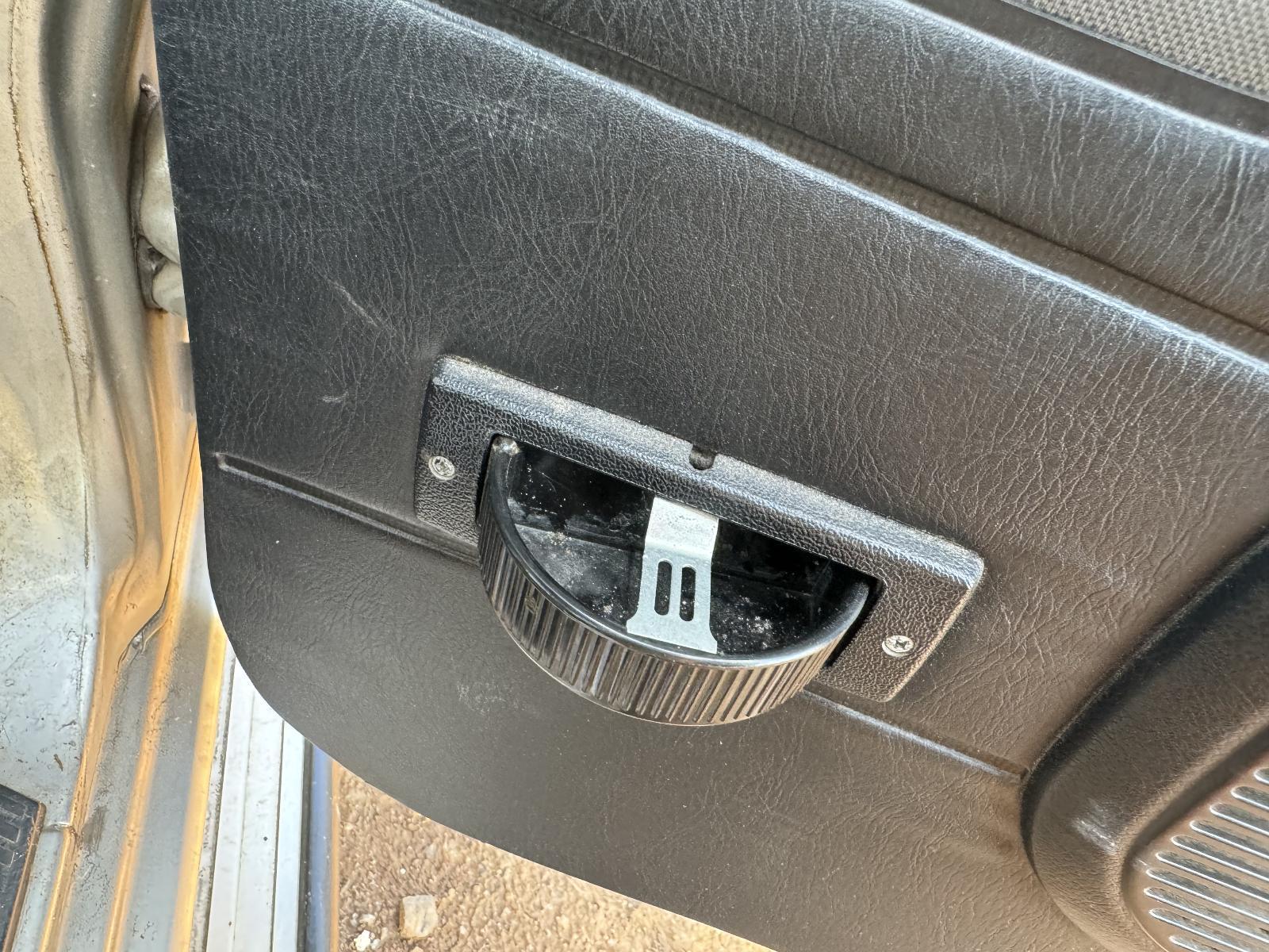 View Auto part Ashtray NISSAN NAVARA 2006
