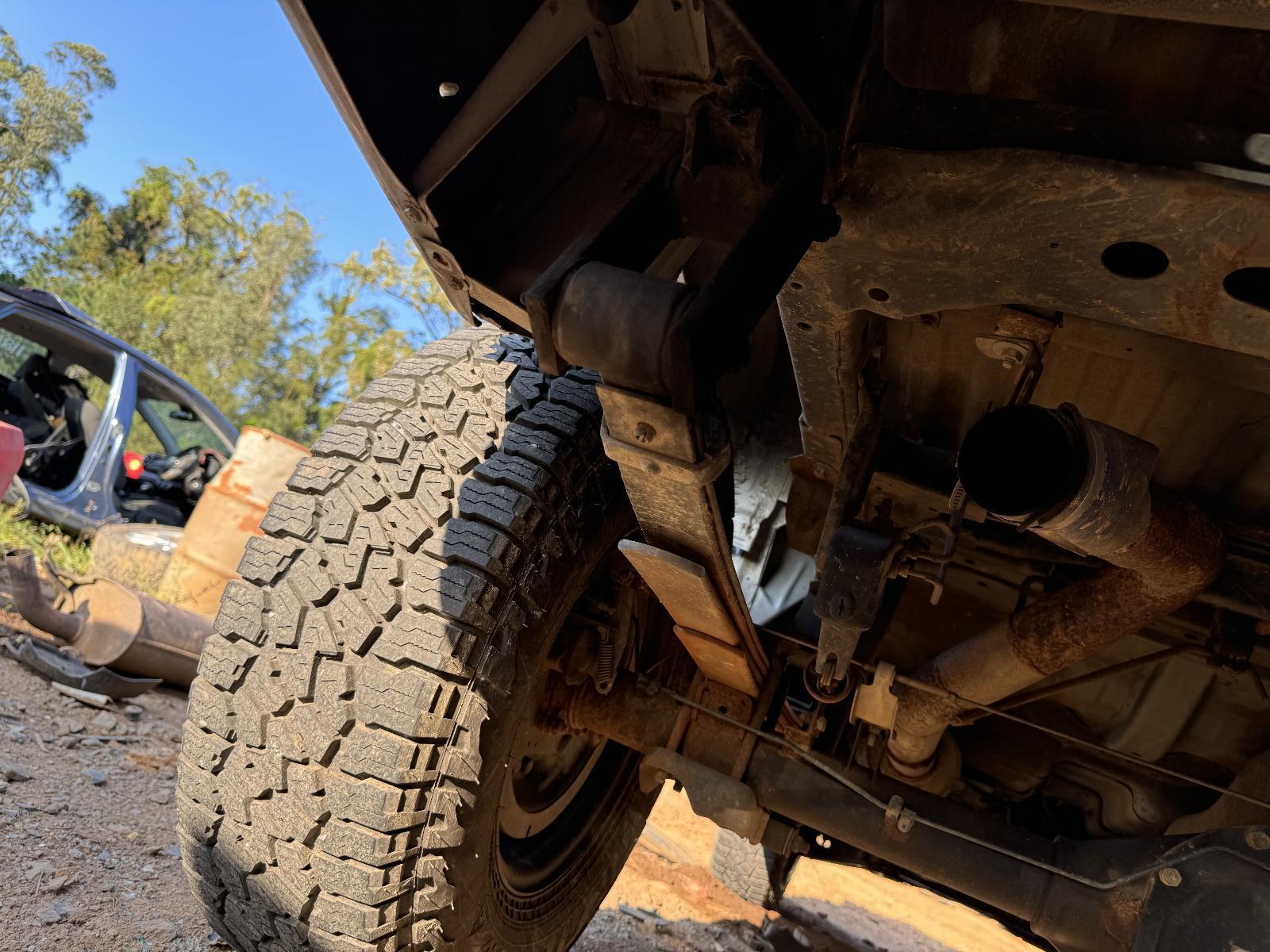 View Auto part Shock Absorber NISSAN NAVARA 2006