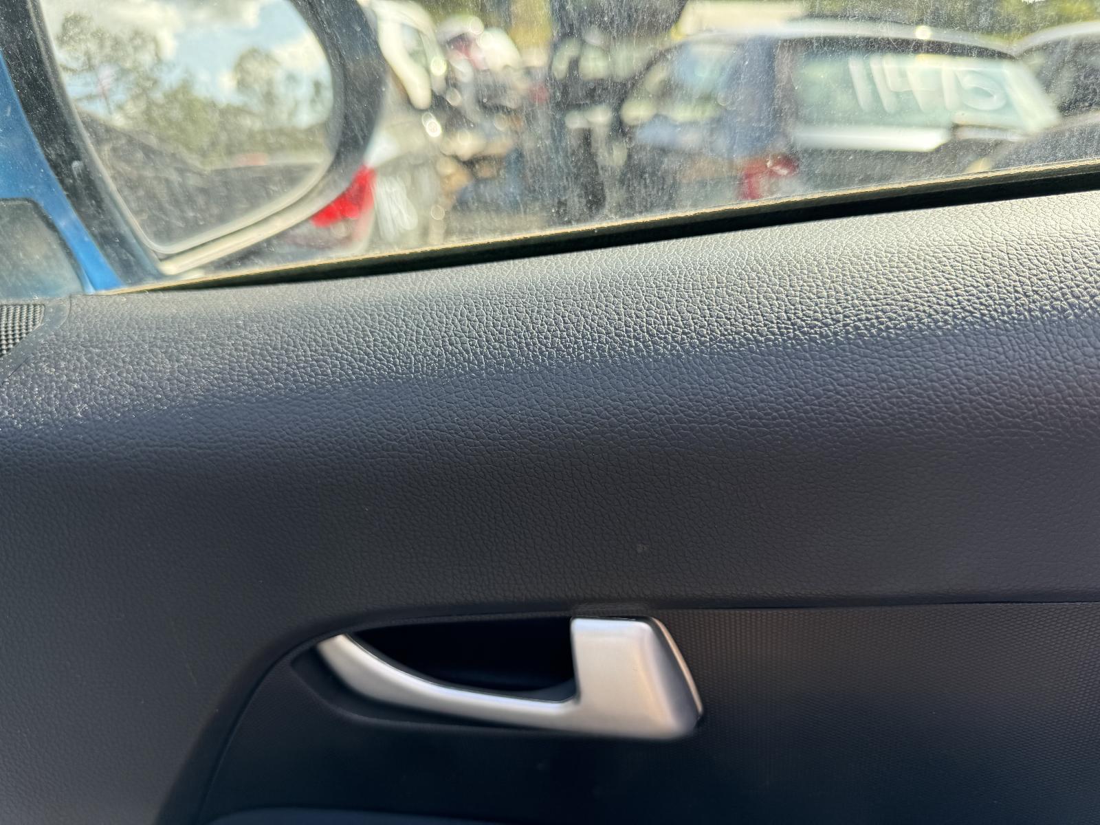 View Auto part Door Handle KIA SPORTAGE 2013