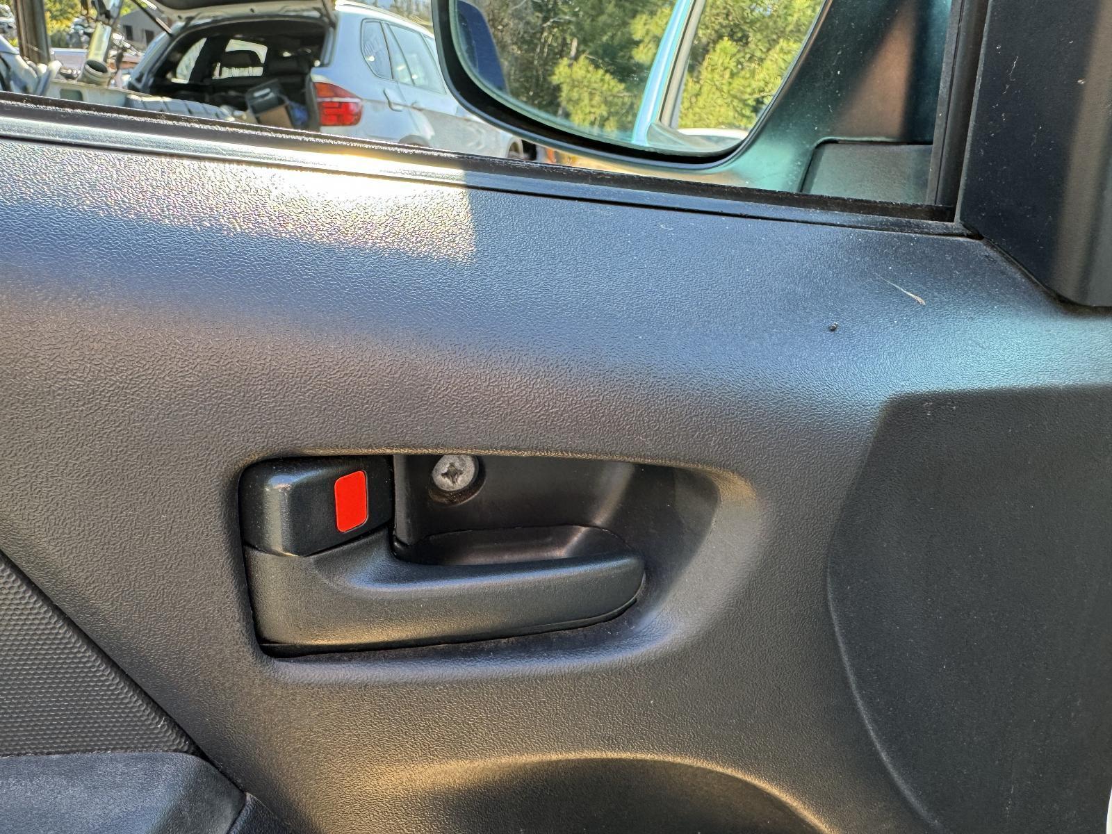 View Auto part Door Handle TOYOTA HIACE 2011