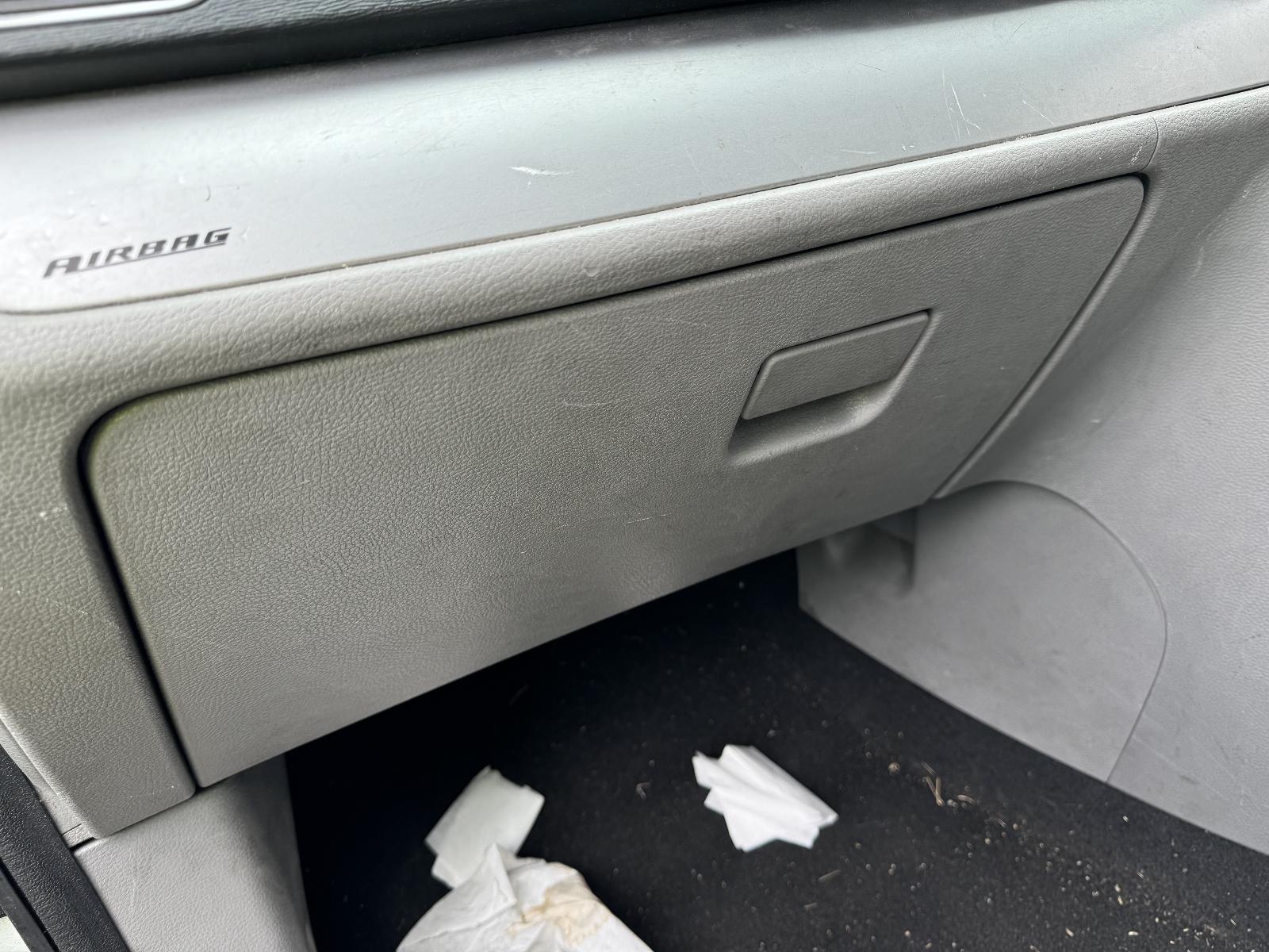 View Auto part Glove Box LDV G10 2017