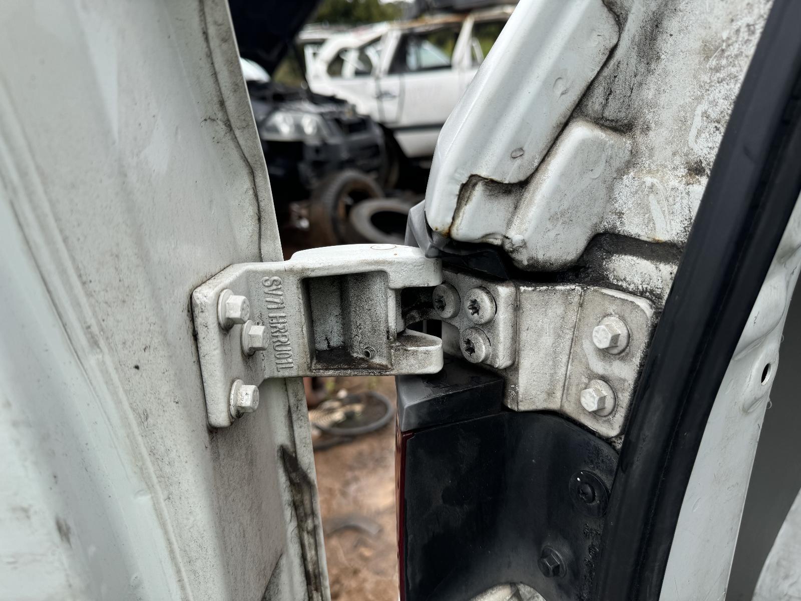 View Auto part Bootlid/Tgate Hinge LDV G10 2017