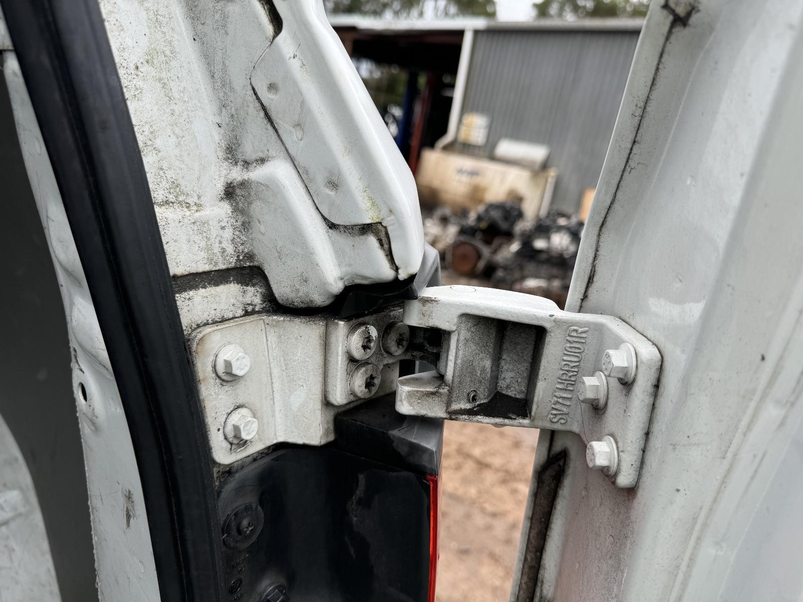 View Auto part Bootlid/Tgate Hinge LDV G10 2017
