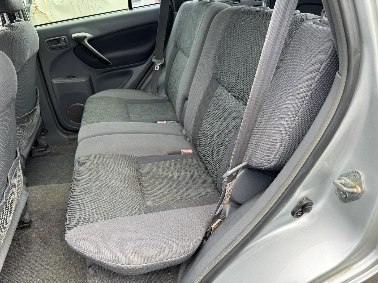 View Auto part 2nd Seat (Rear Seat) TOYOTA RAV4 2001