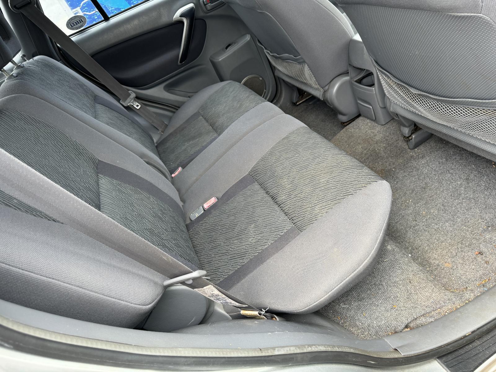 View Auto part 2nd Seat (Rear Seat) TOYOTA RAV4 2001
